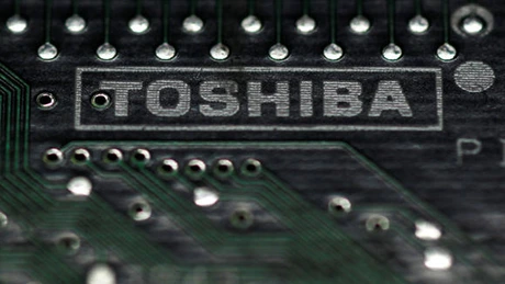 Foxconn ar putea oferi 27 de miliarde de dolari pentru divizia de chipuri a Toshiba