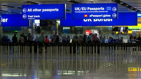 Brexit: Cancelarul Merkel avertizează Londra că limitarea liberei circulaţii a cetăţenilor UE 'va avea un preţ'