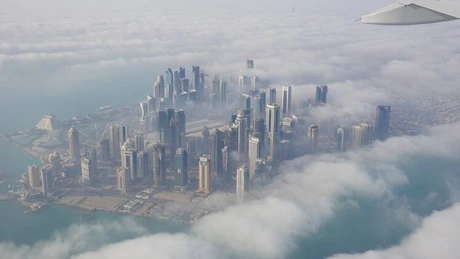 Băncile din Arabia Saudită şi Emiratele Arabe Unite au oprit tranzacţiile cu Qatarul - Reuters