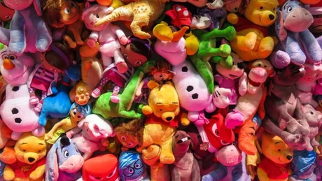 Protecţia Consumatorilor a sancţionat cu amenzi de peste 2,11 milioane de lei comercianţii de jucării