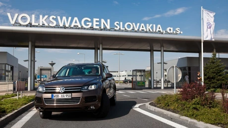 Angajaţii Volkswagen din Slovacia şi-au întrerupt activitatea şi cer majorarea salariilor