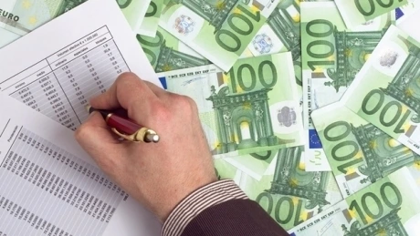 Trei din patru europeni văd moneda euro ca pe ceva pozitiv – sondaj