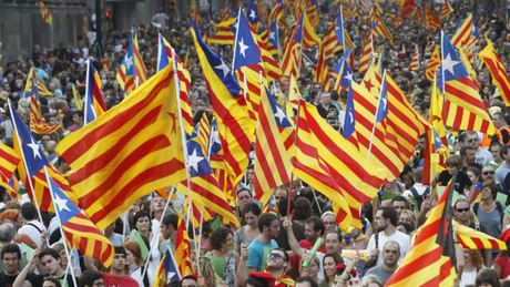 Spania: 200.000 de persoane au manifestat la Barcelona pentru eliberarea a doi lideri separatişti