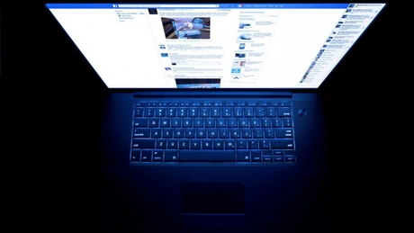 Nouă gafă Facebook: Un virus informatic a făcut publice mesajele a 14 milioane de utilizatori