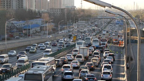 Piaţa auto din China a scăzut cu 8,2% în 2019 şi este posibil să se contracte şi în 2020