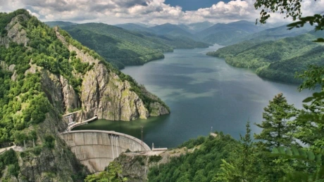 Două oferte depuse pentru retehnologizarea hidrocentralei Vidraru. Una vine de la o companie chineză