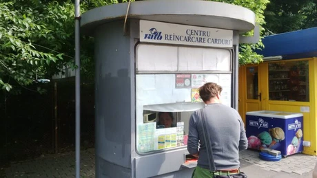 Firea vrea să desfiinţeze cabinele în care se vând tichete RATB și să le înlocuiască cu aparate electronice