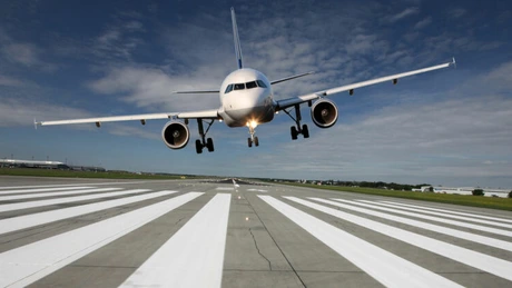 Pasagerii nemulţumiţi de serviciile companiilor aeriene pot depune reclamaţii la ANPC