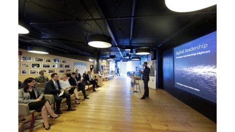 Dăncilă şi-a arătat aprecierea faţă de nivelul de digitalizare la care a ajuns statul eston