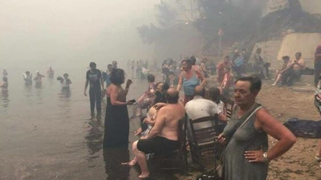 Incendiu în Grecia. O staţiune turistică a ars în totalitate