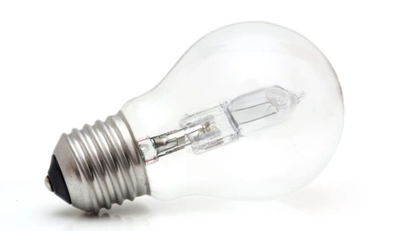 Becurile cu halogen nu se mai vând în România, de la 1 septembrie