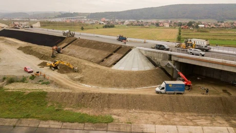 Toamna se numără kilometrii de autostradă: Tirrena, Geiger şi Astaldi, constructorii cu cele mai mari progrese pe şantiere