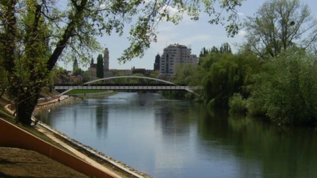 Primăria Oradea construieşte un pod pe Crişul Repede, cu o investiţie de 12,6 mil. lei