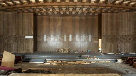Sala Omnia din Bucureşti, aflată în paragină, ar putea deveni o sală performantă de spectacole şi sediul Centrului Naţional al Dansului