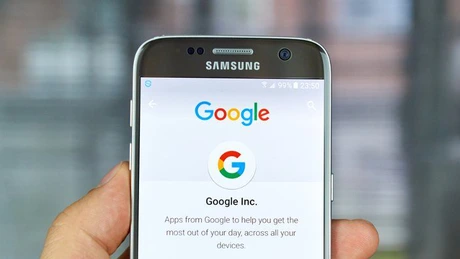 Google va afişa publicitate pe pagina principală a site-ului său mobil şi în aplicaţia pentru smartphone-uri