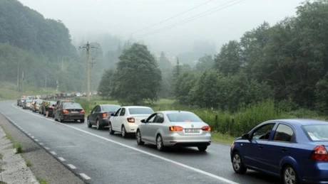 Trafic rutier intens pe DN 1, în zona staţiunilor montane
