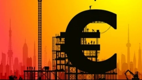 Industria zonei euro s-a contractat pentru a cincea lună consecutiv (Markit)