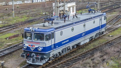 CFR Călători închiriază locomotive electrice cu 2.700 lei pe zi, pentru reducerea pierderilor