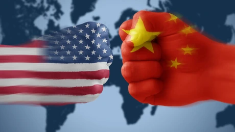 Războiul economic SUA-China sperie întreaga lume. Oficialii britanici recomandă companiilor să facă stocuri de echipamente Huawei