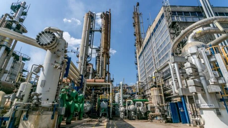 Azomureş, în revizie generală a echipamentelor din cauza creşterii preţului la gazul metan generată de OUG 114