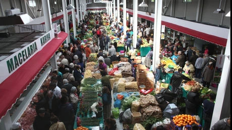 Pieţele agroalimentare din România vor rămâne deschise şi după restricţionarea deplasărilor