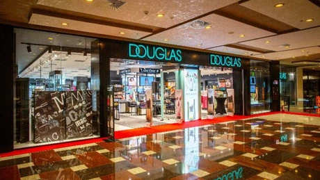 Douglas a deschis o parfumerie de 600 mp în Iulius Mall