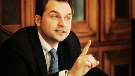 Guvernul Orban îşi pune oameni noi la Transelectrica: Sebastian Burduja, preşedintele PNL sector 1, fiul unui fost vice Bancorex, propus în CS