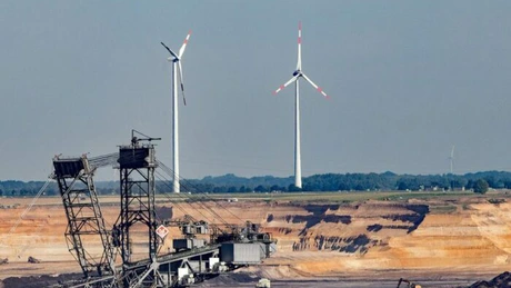 Turbinele eoliene au produs mai multă electricitate decât toate centralele pe cărbune la un loc, în primele șase luni, în România