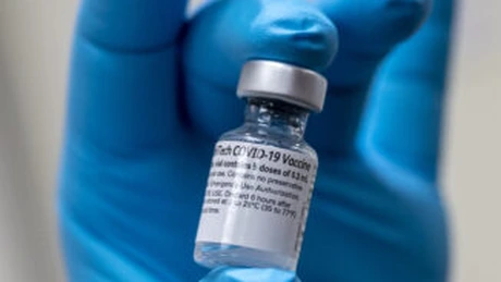 A zecea tranşă de vaccin Pfizer BioNTech soseşte luni în ţară