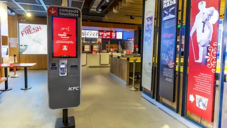 KFC a instalat sistemul kiosk touchless în 15 dintre restaurantele sale din București