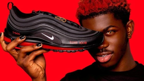 Nike a blocat în justiție livrarea către cumpărători a Pantofilor lui Satan