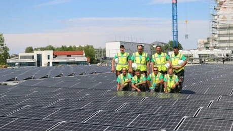 Simtel va construi o instalație fotovoltaică pentru dezvoltatorul CTP. Va avea 11 MW, 30.000 de panouri  și va fi cea mai mare instalată pe acoperiș din România