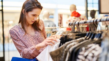 Îmbrăcăminte pentru femei - ce tendinţe vor domina în modă pentru femei