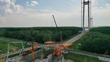 Drulă: Începe ridicarea platformei de lucru la Podul suspendat de la Brăila