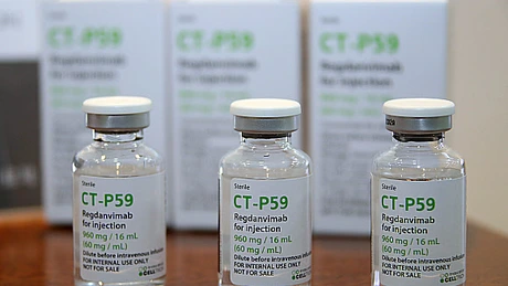 Autoritățile franceze au anunțat că mai multe tratamente cu anticorpi monoclonali și-au pierdut din eficiență în tratarea variantei Omicron