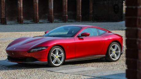 Ferrari se aşteaptă la profituri mai mari în acest an după livrările record din 2021