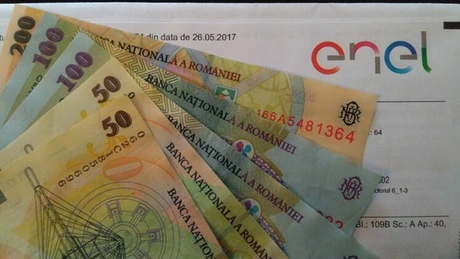 Românii primesc primele facturi la energie calculate după noile reguli. Cum identificăm plafonarea şi compensarea (Video)
