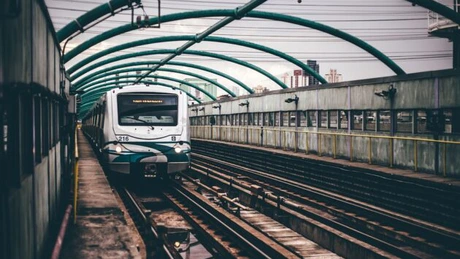Tren metropolitan Bucureşti-Ilfov - Nicuşor Dan spune că mai multe trasee noi ar putea deveni funcţionale peste un an