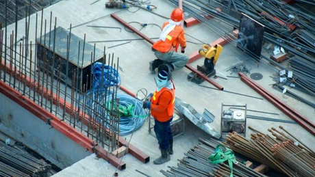 Lucrările în construcţii au crescut în primele două luni. Reparaţiile capitale şi construcţiile noi, pe un trend pozitiv - date INS