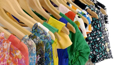 Europenii se îndreaptă spre hainele ieftine din cauza inflaţiei