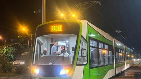 Primul tramvai nou Astra Imperio a început să circule în București, în probe FOTO
