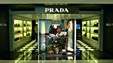 Prada țintește să strângă cel puțin un miliard de dolari printr-o listare secundară la Bursa din Milano
