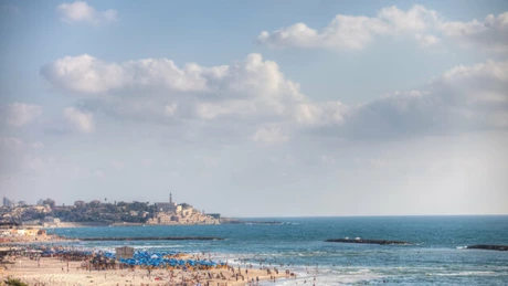 Ministerul Turismului din Israel: Sezonul de plajă continuă până în luna noiembrie