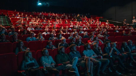 Lanţul de cinematografe Cinema City ar putea fi scos la vânzare