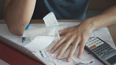 Cum identifici un credit de nevoi personale avantajos? Sfaturi de care să ții cont înainte să aplici