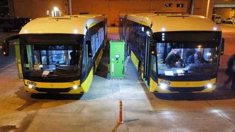 Primăria Timișoara a recepționat primele două autobuze electrice dintr-un lot de 44 cumpărate cu sprijinul Ministerului Dezvoltării