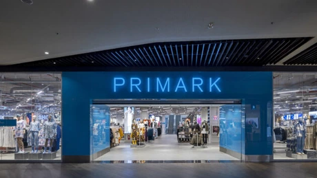 Primark a deschis primul magazin din România după o investiție de 10 milioane de euro. Cum arată