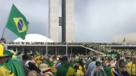 Forțele de securitate braziliene sunt acuzate de complicitate și incompetență după asaltul susținătorilor lui Bolsonaro asupra principalelor instituții ale statului