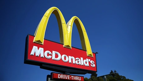 McDonald's - Mai puţini angajaţi la birou, mai multe restaurante