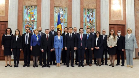 Republica Moldova are un nou Guvern. Membrii Cabinetului Recean au depus jurământul